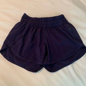 Lululemon Tracker Short IV 2.5”